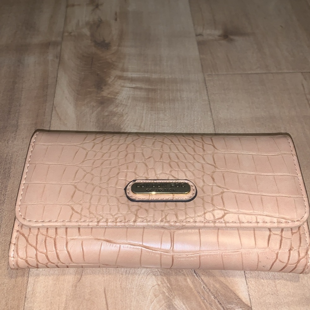 London Fog wallet-NWT - Picture 14 of 17